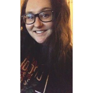 Meet your Posher, Alisa